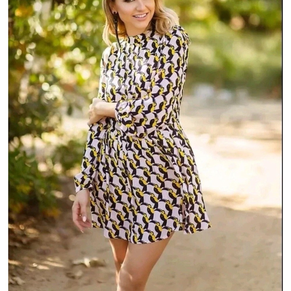 Avec Les Filles Toucan Print‎ Cold Shoulder Mini Dress Pink Yellow Black L